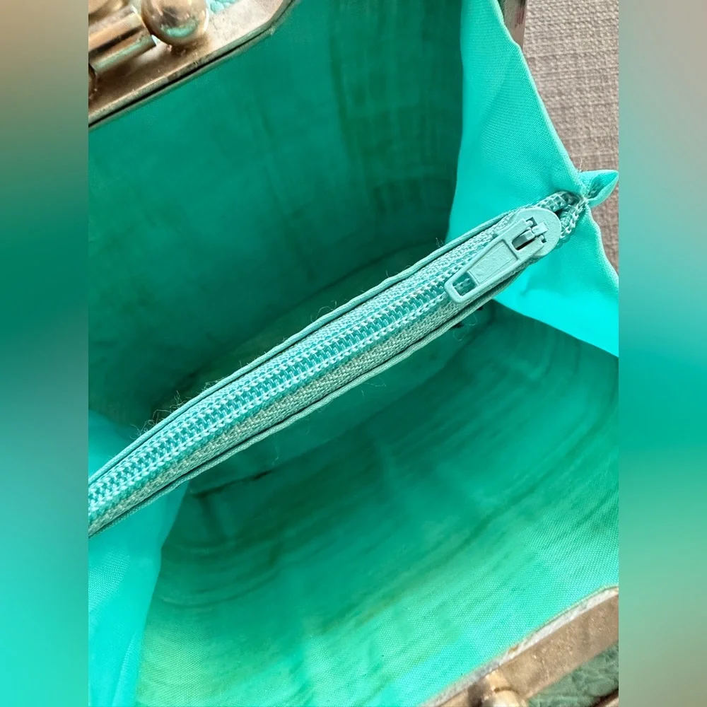 N/A stylish turquoise